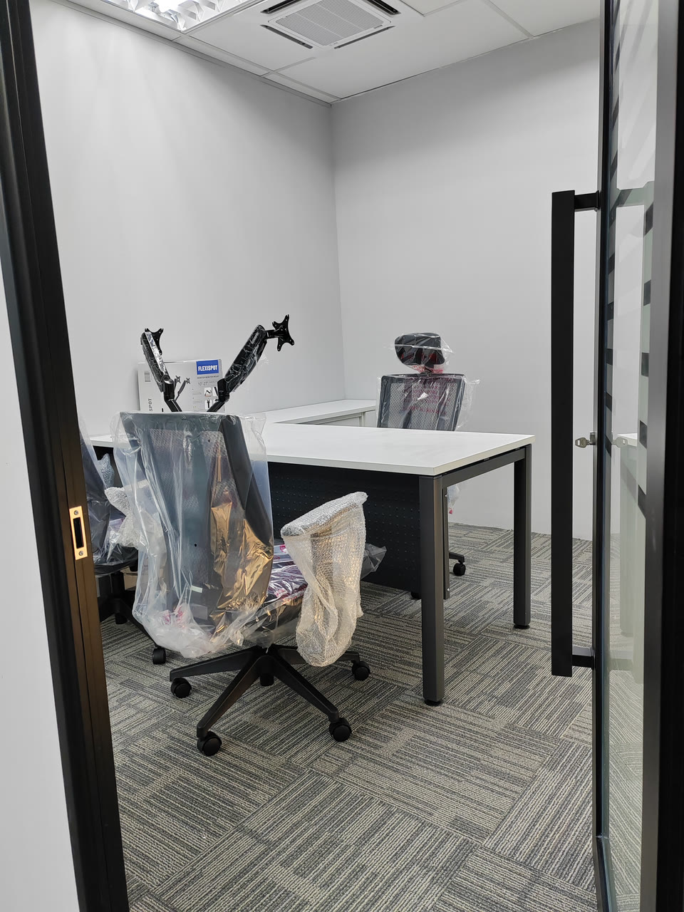 Charles Taylor - Private Office, ADL supplied completed project photograph.